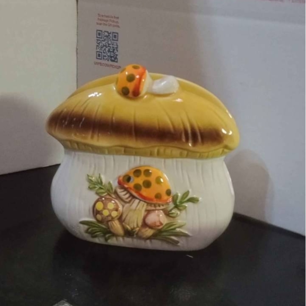 1978 Sears And Roebuck Merry Mushroom Napkin Holder